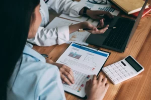 How Technology Is Shaping the Decision Between Life Settlement and Policy Surrender